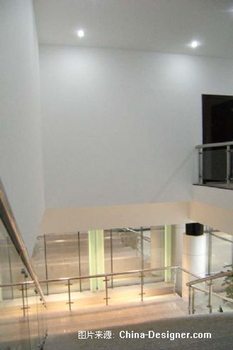 在选择和进行住宅装饰装修工程时，了解并遵循《住宅装饰装修工程施工规范GB50327》是至关重要的。这篇文章将通过对比的方式，帮助您理解该标准的优劣，并提供实际操作指南。